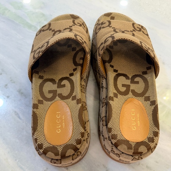 Gucci GG Canvas Platform Slides – Size 38.5 - Picture 5 of 5